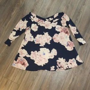 MTS Floral 3/4 Sleeve V neck Blouse Medium